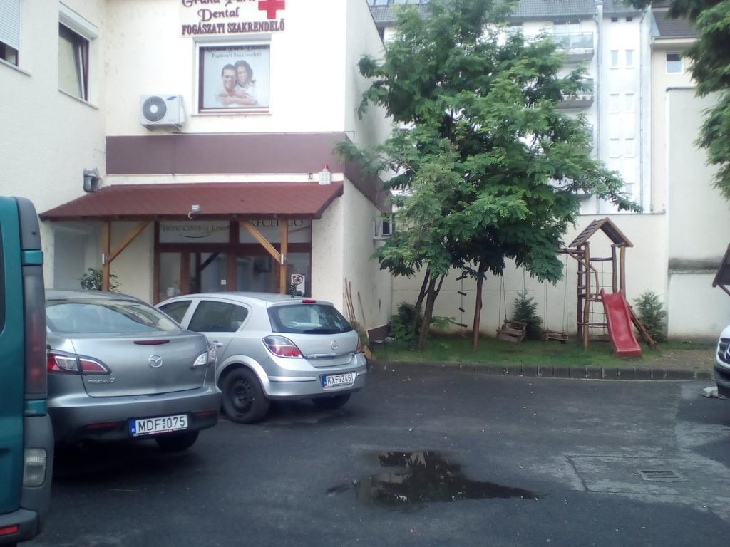 Hotel Central King Budapest Luaran gambar